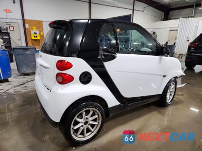 Trzecie zdjęcie samochodu z tyłu: 2009 SMART FORTWO PURE VIN:WMEEJ31XX9K293098 - miniatura