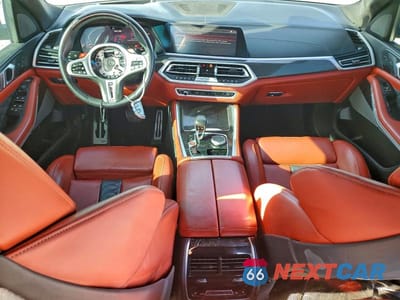 Zdjęcie 8 z 12 samochodu: 2022 BMW X5 M VIN:5YMJU0C02N9L56562 - miniatura