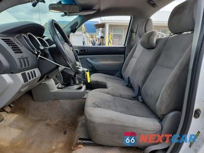 Zdjęcie 7 z 12 samochodu: 2006 TOYOTA TACOMA VIN:5TENX22N56Z259646 - miniatura