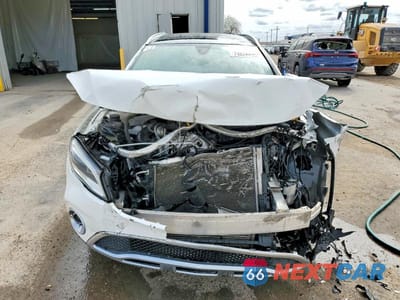 Piąte zdjęcie samochodu w środku: 2020 MERCEDES-BENZ GLA 250 VIN:WDCTG4EB8LJ665053 - miniatura