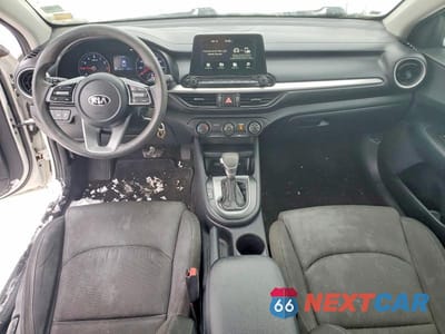 Zdjęcie 8 z 11 samochodu: 2020 KIA FORTE FE VIN:3KPF24AD8LE173161 - miniatura