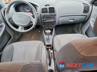 Zdjęcie 8 z 11 samochodu: 2003 HYUNDAI ACCENT GL VIN:KMHCG45C83U475374 - miniatura