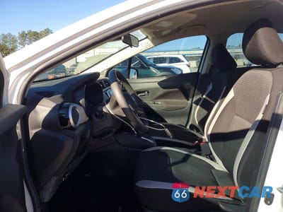 Zdjęcie 7 z 14 samochodu: 2021 NISSAN VERSA SV VIN:3N1CN8EV3ML922453 - miniatura