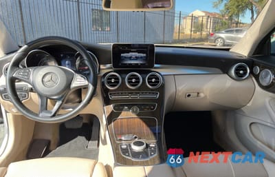 Zdjęcie 9 z 10 samochodu: 2018 MERCEDES-BENZ C 300 VIN:WDDWJ4JBXJF670349 - miniatura