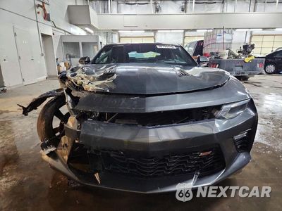 Piąte zdjęcie samochodu w środku: 2016 CHEVROLET CAMARO SS VIN:1G1FH1R75G0132067 - miniatura