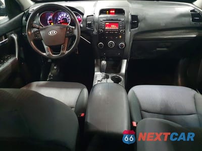 Zdjęcie 8 z 13 samochodu: 2012 KIA SORENTO LX VIN:5XYKTCA66CG230953 - miniatura