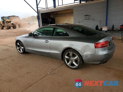 Drugie zdjęcie samochodu z przodu: 2011 AUDI A5 PREMIUM PLUS VIN:WAULFAFR2BA082511 - miniatura