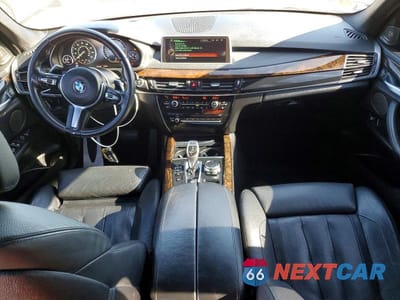 Zdjęcie 8 z 12 samochodu: 2015 BMW X5 XDRIVE35D VIN:5UXKS4C55F0N07291 - miniatura