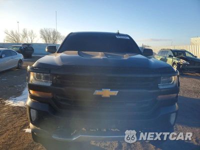Piąte zdjęcie samochodu w środku: 2018 CHEVROLET SILVERADO K1500 LT VIN:3GCUKREC5JG507279 - miniatura