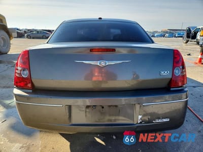 Zdjęcie 6 z 11 samochodu: 2010 CHRYSLER 300 TOURING VIN:2C3CA5CV9AH206630 - miniatura