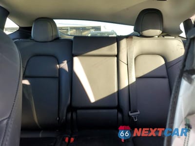 Zdjęcie 10 z 14 samochodu: 2025 TESLA MODEL Y VIN:7SAYGAEE8SF267371 - miniatura