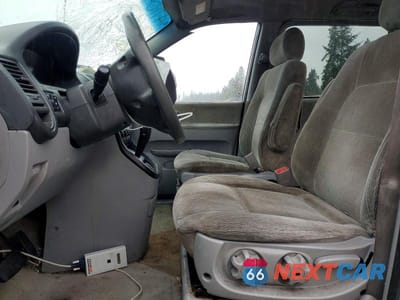 Zdjęcie 7 z 13 samochodu: 2005 KIA SEDONA VIN:KNDUP132156770339 - miniatura