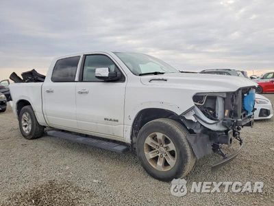 Czwarte zdjęcie samochodu z boku: 2022 RAM 1500 LARAMIE VIN:1C6SRFJT4NN286737 - miniatura