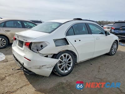 Trzecie zdjęcie samochodu z tyłu: 2019 MERCEDES-BENZ A 220 4MATIC VIN:WDD3G4FBXKW001560 - miniatura