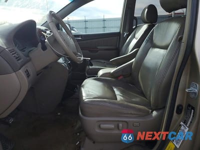 Zdjęcie 7 z 13 samochodu: 2005 TOYOTA SIENNA XLE 7 PASSENGER VIN:5TDBA22C35S032020 - miniatura