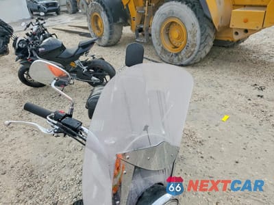 Piąte zdjęcie samochodu w środku: 2021 KAWASAKI VN900 B VIN:JKAVN2B10MA100361 - miniatura