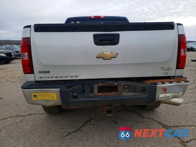 Zdjęcie 6 z 11 samochodu: 2011 CHEVROLET SILVERADO K1500 LT VIN:3GCPKSE32BG291705 - miniatura