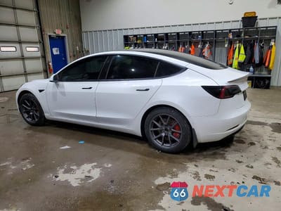 Drugie zdjęcie samochodu z przodu: 2022 TESLA MODEL 3 VIN:5YJ3E1EB9NF121018 - miniatura