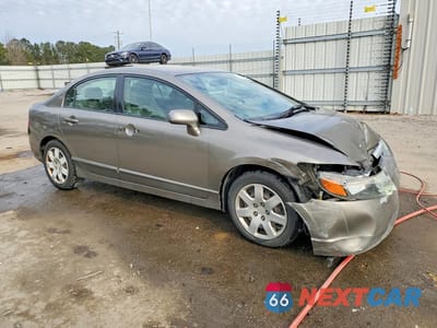 Czwarte zdjęcie samochodu z boku: 2008 HONDA CIVIC LX VIN:2HGFA16518H516778 - miniatura