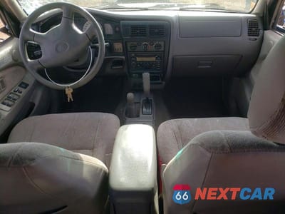 Zdjęcie 8 z 12 samochodu: 2002 TOYOTA TACOMA DOUBLE CAB VIN:5TEHN72NX2Z038246 - miniatura