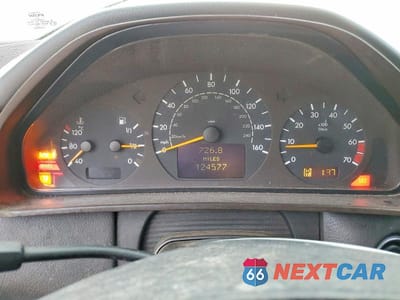 Zdjęcie 9 z 12 samochodu: 2001 MERCEDES-BENZ E 320 VIN:WDBJF65J01B217365 - miniatura