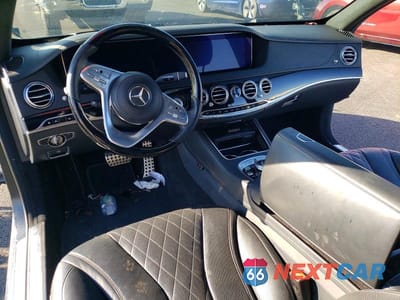 Zdjęcie 8 z 11 samochodu: 2019 MERCEDES-BENZ S 560 VIN:WDDUG8DB6KA437706 - miniatura