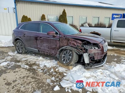 Czwarte zdjęcie samochodu z boku: 2023 LINCOLN NAUTILUS VIN:2LMPJ8J9XPBL28087 - miniatura