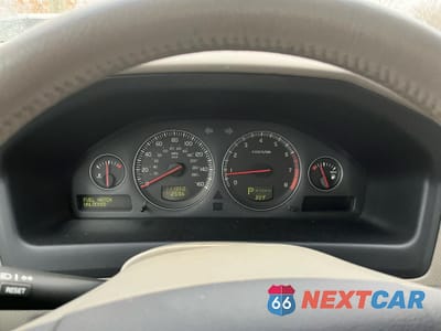Zdjęcie 8 z 11 samochodu: 2006 VOLVO V70 VIN:YV1SW612562547802 - miniatura