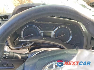 Zdjęcie 9 z 12 samochodu: 2018 TOYOTA 4RUNNER SR5 VIN:JTEBU5JR8J5589564 - miniatura