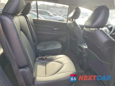 Zdjęcie 11 z 13 samochodu: 2024 TOYOTA GRAND HIGHLANDER XLE VIN:5TDAAAB50RS014653 - miniatura