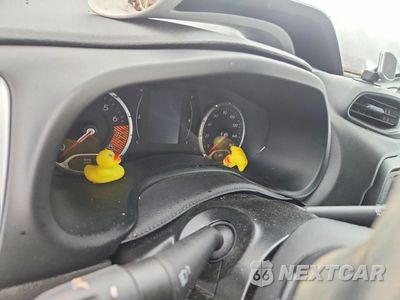Zdjęcie 9 z 12 samochodu: 2020 JEEP RENEGADE SPORT VIN:ZACNJBAB1LPM01857 - miniatura