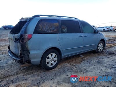 Trzecie zdjęcie samochodu z tyłu: 2004 TOYOTA SIENNA VIN:5TDZA23C84S130150 - miniatura
