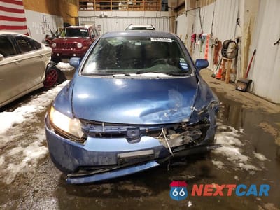 Piąte zdjęcie samochodu w środku: 2008 HONDA CIVIC LX VIN:2HGFA16598H529830 - miniatura
