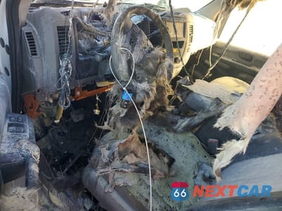 Zdjęcie 8 z 12 samochodu: 2019 NISSAN NV 2500 NEWS/BROADCAST VAN VIN:1N6AF0KY8KN806273 - miniatura