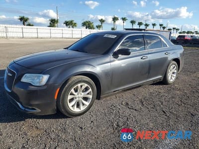 2016 CHRYSLER 300 LIMITED 2C3CCAAG0GH273763 - główne zdjęcie licytacji z USA - miniatura