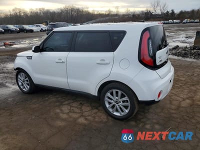 Drugie zdjęcie samochodu z przodu: 2018 KIA SOUL + VIN:KNDJP3A53J7898131 - miniatura