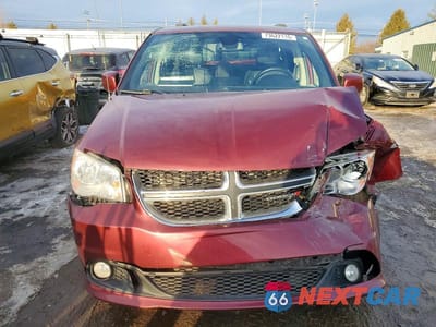 Piąte zdjęcie samochodu w środku: 2019 DODGE GRAND CARAVAN SXT VIN:2C4RDGCG3KR544336 - miniatura