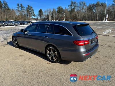 Trzecie zdjęcie samochodu z tyłu: 2017 MERCEDES-BENZ E 400 4MATIC VIN:WDDZH6GB9HA239374 - miniatura