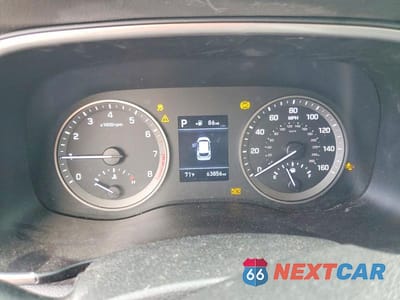 Zdjęcie 9 z 11 samochodu: 2019 HYUNDAI TUCSON SE VIN:KM8J23A46KU021301 - miniatura