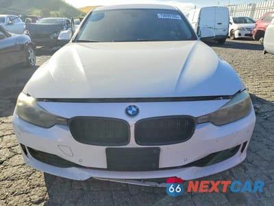 Piąte zdjęcie samochodu w środku: 2015 BMW 328 I SULEV VIN:WBA3C1C53FP854012 - miniatura