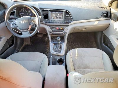 Zdjęcie 8 z 12 samochodu: 2017 HYUNDAI ELANTRA SE VIN:5NPD84LF2HH065450 - miniatura