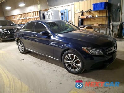 Czwarte zdjęcie samochodu z boku: 2018 MERCEDES-BENZ C 300 4MATIC VIN:55SWF4KB4JU250826 - miniatura