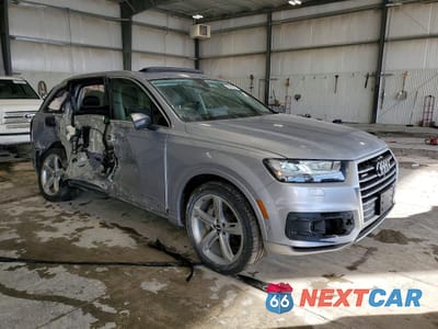 Czwarte zdjęcie samochodu z boku: 2019 AUDI Q7 PRESTIGE VIN:WA1VAAF70KD011602 - miniatura