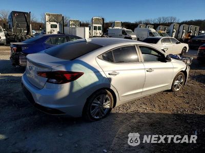 Trzecie zdjęcie samochodu z tyłu: 2019 HYUNDAI ELANTRA SEL VIN:KMHD84LF6KU746509 - miniatura