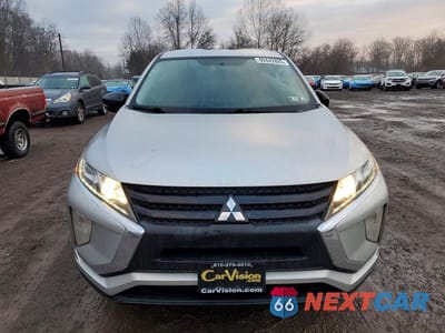 Piąte zdjęcie samochodu w środku: 2019 MITSUBISHI ECLIPSE CROSS LE VIN:JA4AT4AA3KZ003672 - miniatura