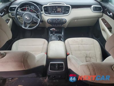 Zdjęcie 8 z 13 samochodu: 2017 KIA SORENTO LX VIN:5XYPGDA32HG279354 - miniatura