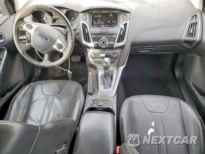Zdjęcie 8 z 12 samochodu: 2014 FORD FOCUS TITANIUM VIN:1FADP3N29EL184195 - miniatura
