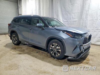 Czwarte zdjęcie samochodu z boku: 2022 TOYOTA HIGHLANDER HYBRID XLE VIN:5TDGBRCH5NS095349 - miniatura