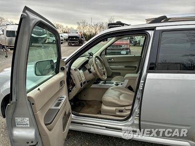 Piąte zdjęcie samochodu w środku: 2008 MERCURY MARINER HEV VIN:4M2CU39H88KJ19095 - miniatura