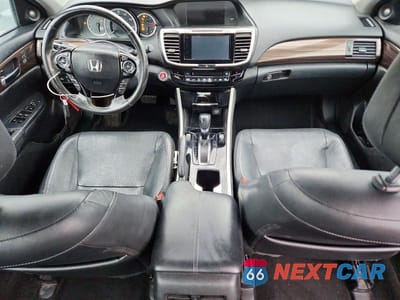 Zdjęcie 8 z 12 samochodu: 2016 HONDA ACCORD TOURING VIN:1HGCR3F97GA021704 - miniatura